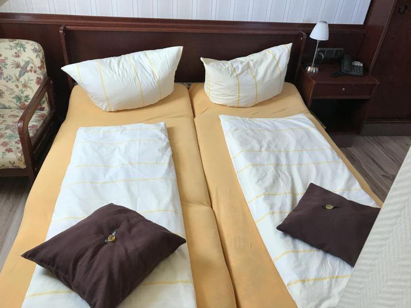 Hotel Schoene Aussicht Weißenfels Eksteriør billede